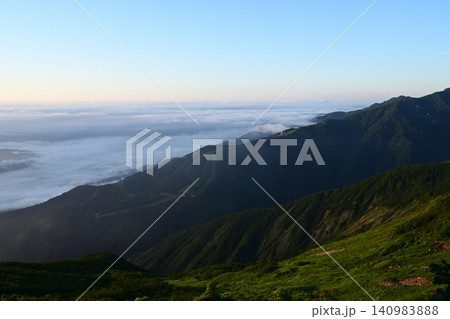 唐松岳登山、北アルプス、長野県 140983888
