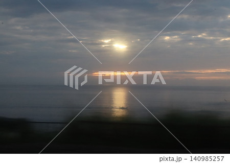 朝焼けの海 朝焼けの海 140985257