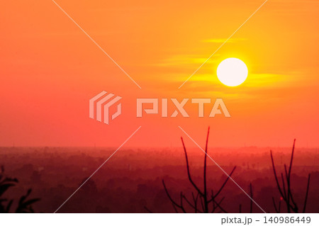 Sunset view of Angkor Wat 140986449