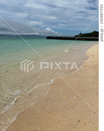 白い砂浜 140987450