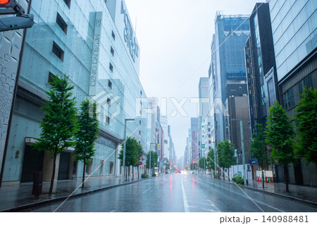 早朝、雨の銀座 早朝、雨の銀座 140988481