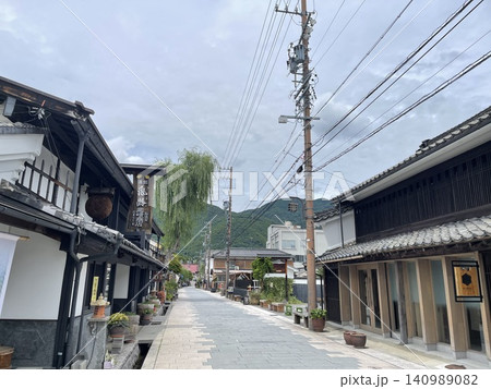 旧北国街道柳町に残る古き良き街並み 上田城下町 旧北国街道柳町に残る古き良き街並み 上田城下町 140989082
