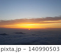 雲海から朝日 140990503