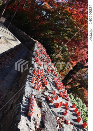 大阪府箕面市勝尾寺のダルマ 大阪府箕面市勝尾寺のダルマ 140990824