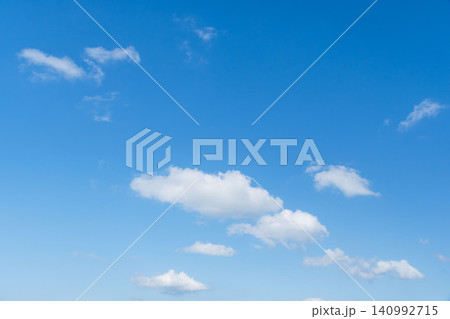 春の青空と雲の風景10 140992715
