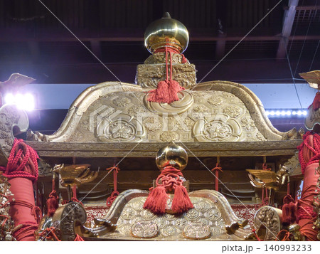 祇園祭 三基の大神輿(八坂神社舞殿) 祇園祭 三基の大神輿(八坂神社舞殿) 140993233