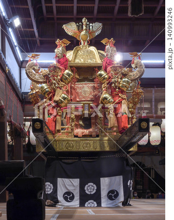 祇園祭 三基の大神輿(八坂神社舞殿) 祇園祭 三基の大神輿(八坂神社舞殿) 140993246