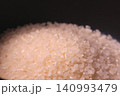 炊飯器の内釜に入った白米 140993479