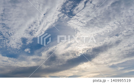 5月の夕暮れ時の空と雲12 5月の夕暮れ時の空と雲12 140995519