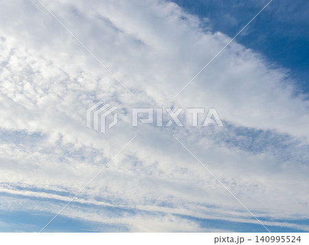 5月の夕暮れ時の空と雲17 5月の夕暮れ時の空と雲17 140995524