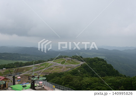 茶臼山高原芝桜の丘のオフシーズン 140995826