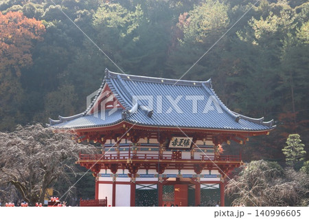 大阪府箕面市勝尾寺の秋の風景と境内の風景 大阪府箕面市勝尾寺の秋の風景と境内の風景 140996605