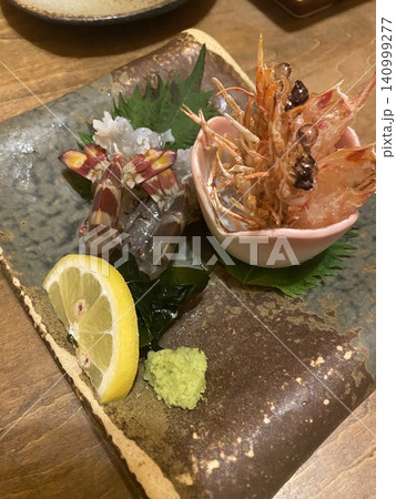 透き通る身が美しいくるまえびの刺身 透き通る身が美しいくるまえびの刺身 140999277