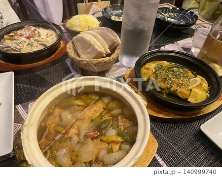 ヨルダンのチキン料理 ヨルダンのチキン料理 140999740