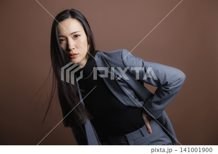 クールな女性 クールな女性 141001900