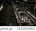伊勢市駅の夜間洗車作業（ブラシかけ） 141003062