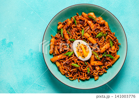 Rapokki - tteokbokki with noodles and chajang sauce 141003776