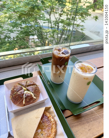 韓国・釜山のおしゃれテラスカフェで楽しむコーヒーとパン 韓国・釜山のおしゃれテラスカフェで楽しむコーヒーとパン 141004150