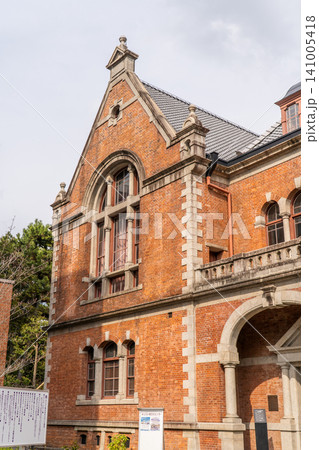 同志社大学 今出川キャンパス クラーク記念館(重要文化財)クラーク夫婦の寄付によるレンガ造り近代建築 同志社大学 今出川キャンパス クラーク記念館(重要文化財)クラーク夫婦の寄付によるレンガ造り近代建築 141005418