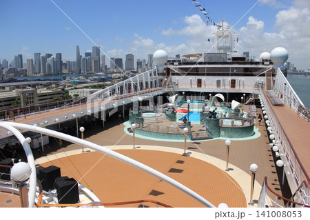 カリブ海クルーズ メキシコ・ナッソー フロリダ発 MSC・ロイヤルカリビアン 青い海と絶景の旅 141008053