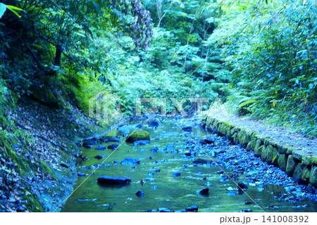 カラー 川 水 石 岩(2026年7月登録) カラー 川 水 石 岩(2026年7月登録) 141008392