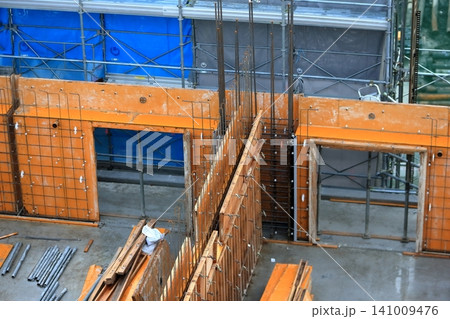 集合住宅の躯体工事(型枠工事) イメージ 集合住宅の躯体工事(型枠工事) イメージ 141009476