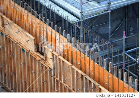 集合住宅の躯体工事(型枠工事) イメージ 集合住宅の躯体工事(型枠工事) イメージ 141011127