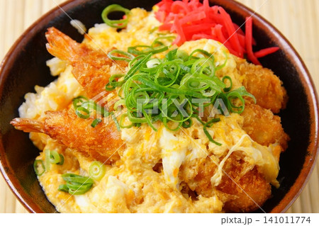 海老とじ丼 141011774