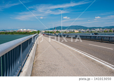 近江大橋　橋上からの景観　滋賀県大津市　草津市 141013050
