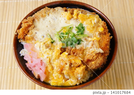 おいしいロースかつ丼 おいしいロースかつ丼 141017684