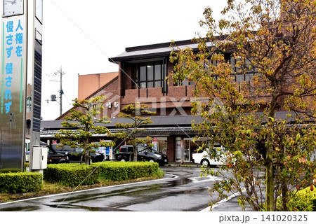 滋賀県 近江八幡駅北口 と周辺の街並み 滋賀県 近江八幡駅北口 と周辺の街並み 141020325