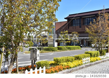 滋賀県 近江八幡駅北口 と周辺の街並み 滋賀県 近江八幡駅北口 と周辺の街並み 141020330