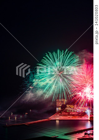 【静岡県】熱海100万ドルの夜景と海上花火大会 【静岡県】熱海100万ドルの夜景と海上花火大会 141020803