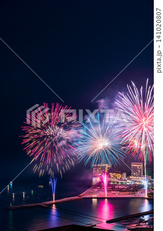 【静岡県】熱海100万ドルの夜景と海上花火大会 【静岡県】熱海100万ドルの夜景と海上花火大会 141020807