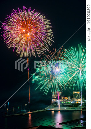 【静岡県】熱海100万ドルの夜景と海上花火大会 【静岡県】熱海100万ドルの夜景と海上花火大会 141020809