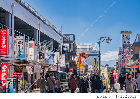 沼津市の沼津漁港周辺の街並み(静岡県) 沼津市の沼津漁港周辺の街並み(静岡県) 141021613