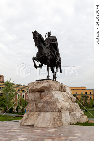 Skanderbeg Monument in Tirana 141023044