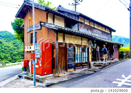 【香川】夏の小豆島 中山千枚田のこまめ食堂 【香川】夏の小豆島 中山千枚田のこまめ食堂 141024608