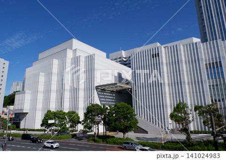 横須賀芸術劇場と国道16号 横須賀芸術劇場と国道16号 141024983