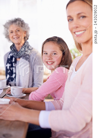 Portrait, child and grandmother with tea together, generations in park for bonding with love. Family time, mother and happy grandma and smile for summer garden picnic, cups and teapot for beverage 141029012