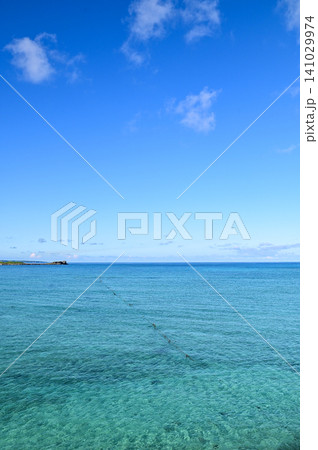 宮古島のとても美しい海の風景 宮古島のとても美しい海の風景 141029974
