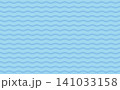 海の波をイメージした水色の波線シームレスパターン 爽やかな波模様のベクターイラスト背景素材 141033158