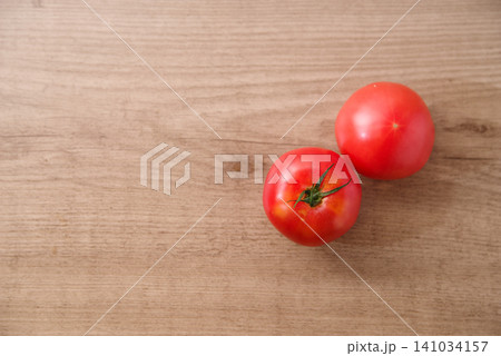 夏野菜の定番のトマト 141034157