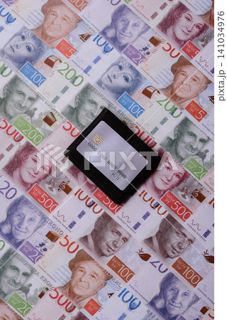 A credit card for contactless cashless payments via a terminal or online. A credit card A credit card for contactless cashless payments via a terminal or online. A credit card 141034976