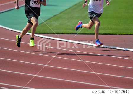 陸上競技 トラックを駆ける 陸上競技 トラックを駆ける 141042640