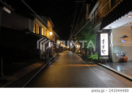 ◇温泉津(ゆのつ)温泉まち歩き【重要伝統的建造物群保存地区】/ 島根県大田市 ◇温泉津(ゆのつ)温泉まち歩き【重要伝統的建造物群保存地区】/ 島根県大田市 141044480