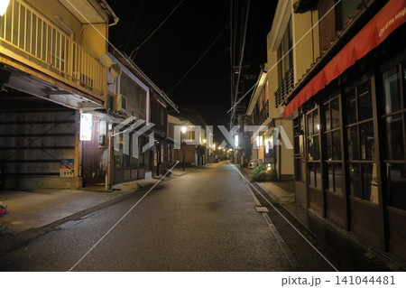 ◇温泉津(ゆのつ)温泉まち歩き【重要伝統的建造物群保存地区】/ 島根県大田市 ◇温泉津(ゆのつ)温泉まち歩き【重要伝統的建造物群保存地区】/ 島根県大田市 141044481