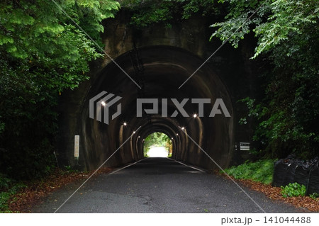 ◇温泉津(ゆのつ)温泉まち歩き【重要伝統的建造物群保存地区】/ 島根県大田市 ◇温泉津(ゆのつ)温泉まち歩き【重要伝統的建造物群保存地区】/ 島根県大田市 141044488