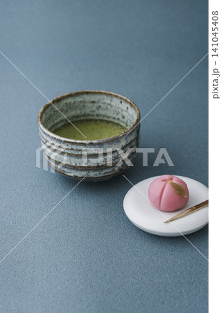 和菓子と抹茶 和菓子と抹茶 141045408