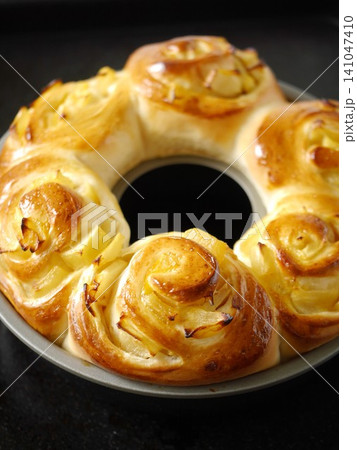 アップルリングパン 焼き上がり アップルリングパン 焼き上がり 141047410
